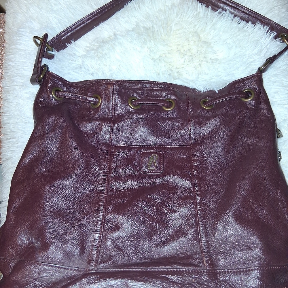 Elegant Burgundy Leather Shoulder Bag
